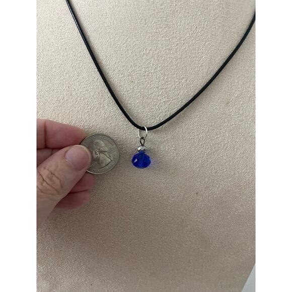 blue glass bead necklace - Picture 2 of 4